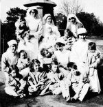 Nurses with children during the influenza epidemic, Melbourne